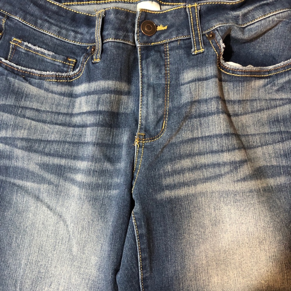 EUC Women’s Time and Tru Jean Capris
